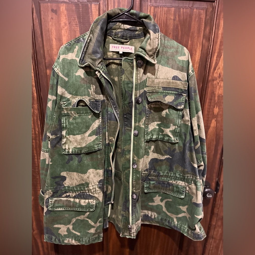 Womens size small camo military style free people jacket